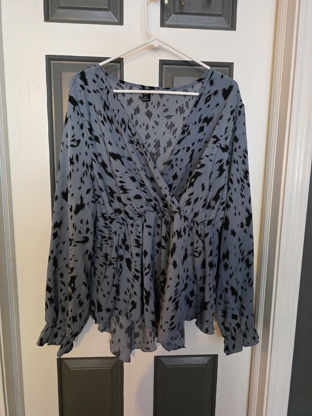 SHEIN Blue and Black Abstract Print Wrap Blouse